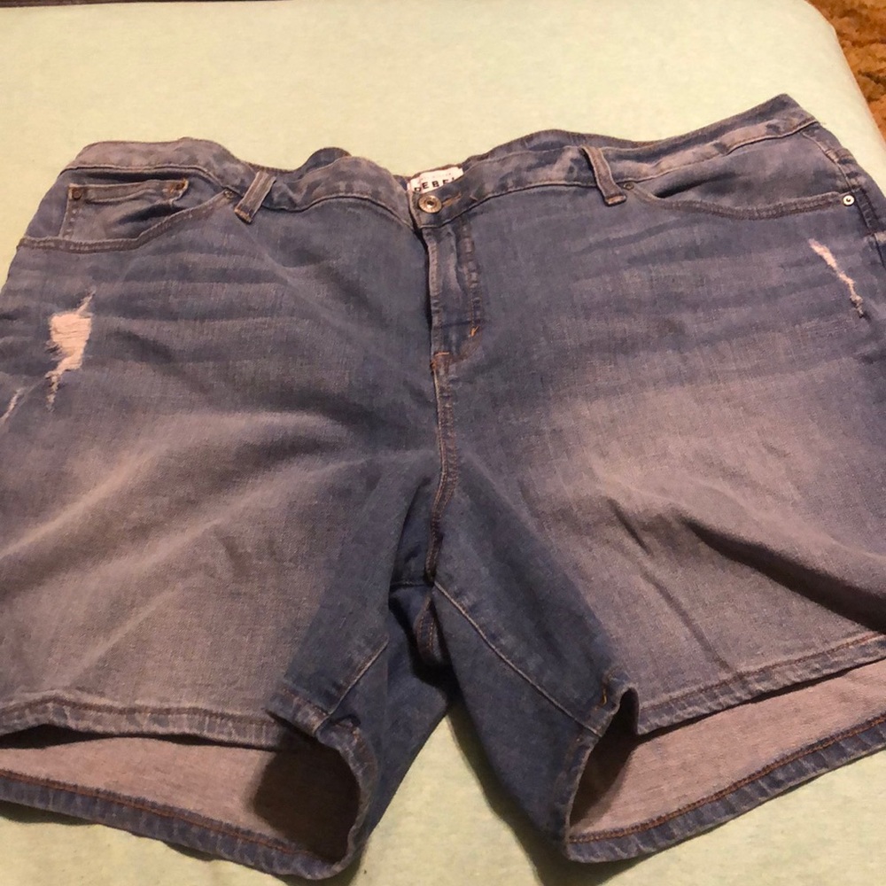 Denim mid rise shorts